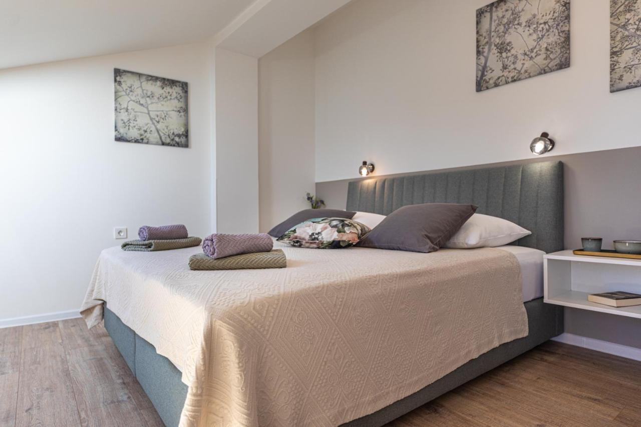 Apartment Pansion Tina *