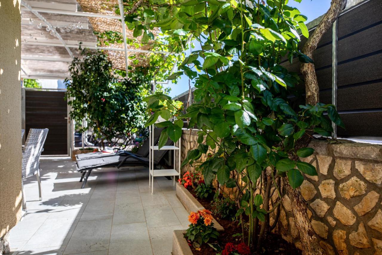 Pansion Tina Apartment